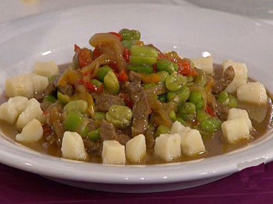 RTVE Cocina - Ternera estofada con habas tiernas