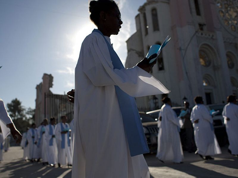 Los haitianos conmemoran el primer aniversario del terremoto que devastó el país