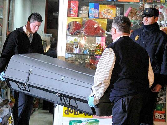  - Asesina a una mujer en Granada