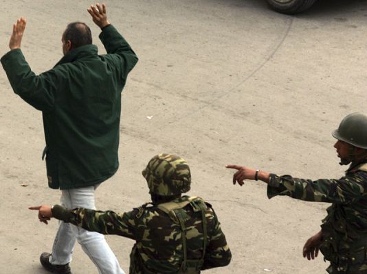 Telediario 1 - Vuelve la tensión a Túnez