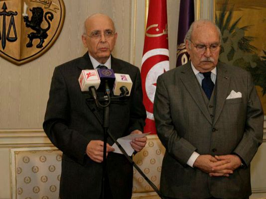 Telediario 1 - Telediario 2 en 4' - 14/01/11