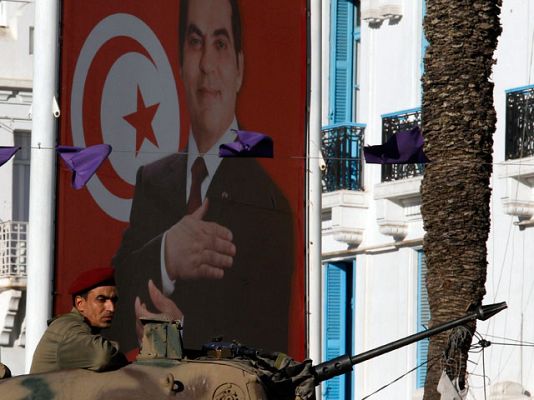  - La policía toma Túnez