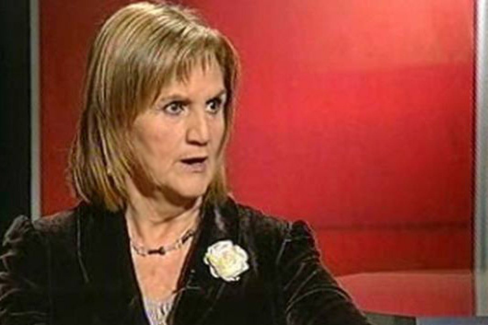 Aquí parlem (15-01-11) : Núria de Gispert presenta aquest mes el pla d'austeritat pel Parlament