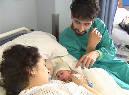 Telediario 1 - Nacen menos niños en España