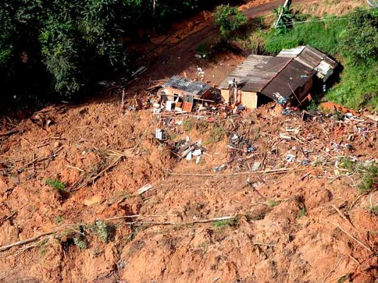 Telediario 1 - Brasil castigado por las riadas