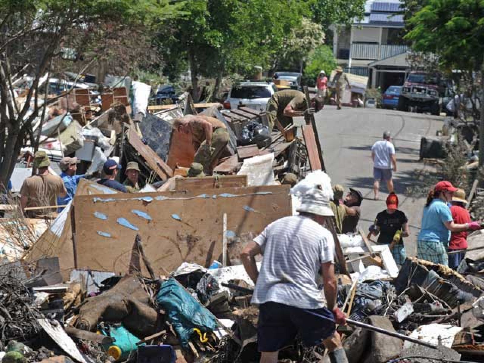 Los habitantes de Brisbane limpian la ciudad | Ver