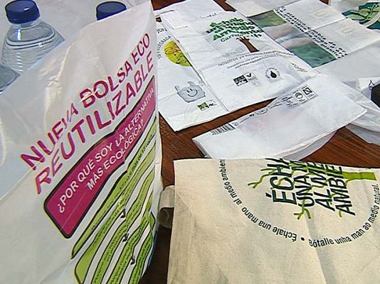 Telediario 1 - Acabar con las bolsas de plástico