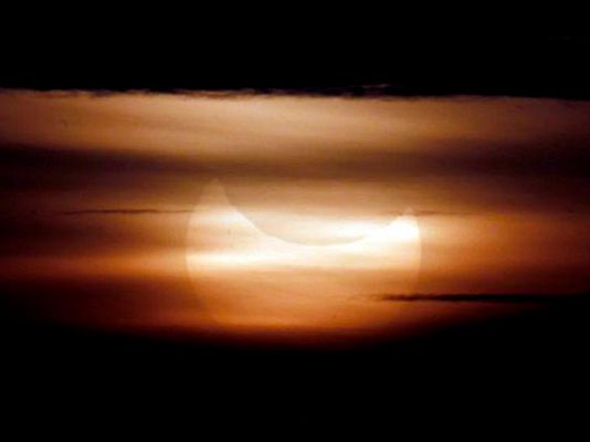 On Off - Eclipse sobre los Alpes