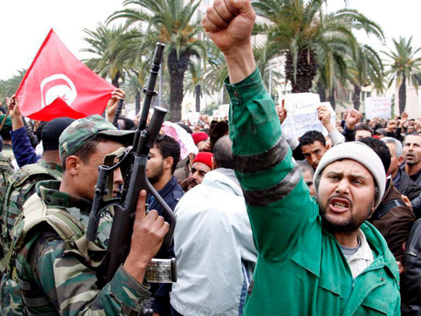 En Túnez, el Gobierno interino sigue buscando legitimidad