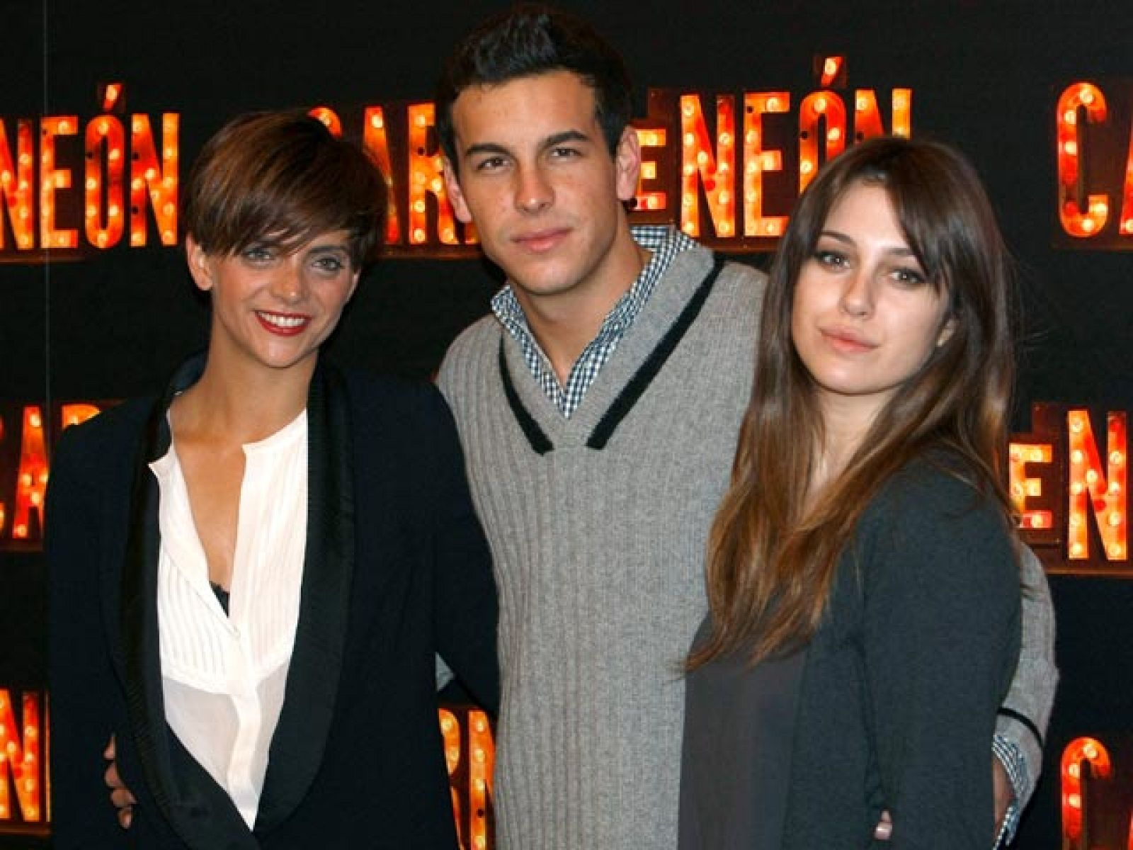 "Carne de neón" llega a los cines | Ver