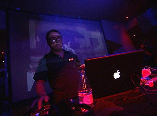 Telediario 1 - Los DJs mueven la industria