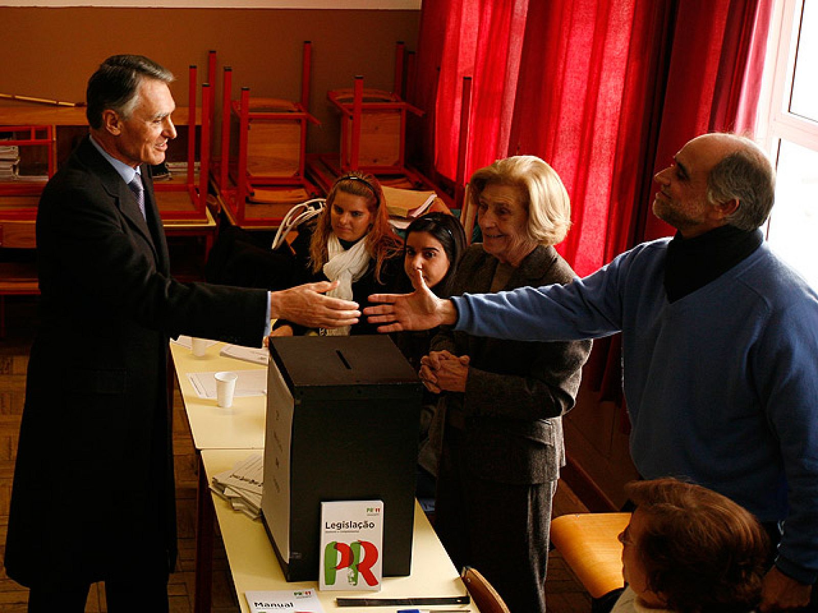 Cavaco habría ganado las elecciones de Portugal
