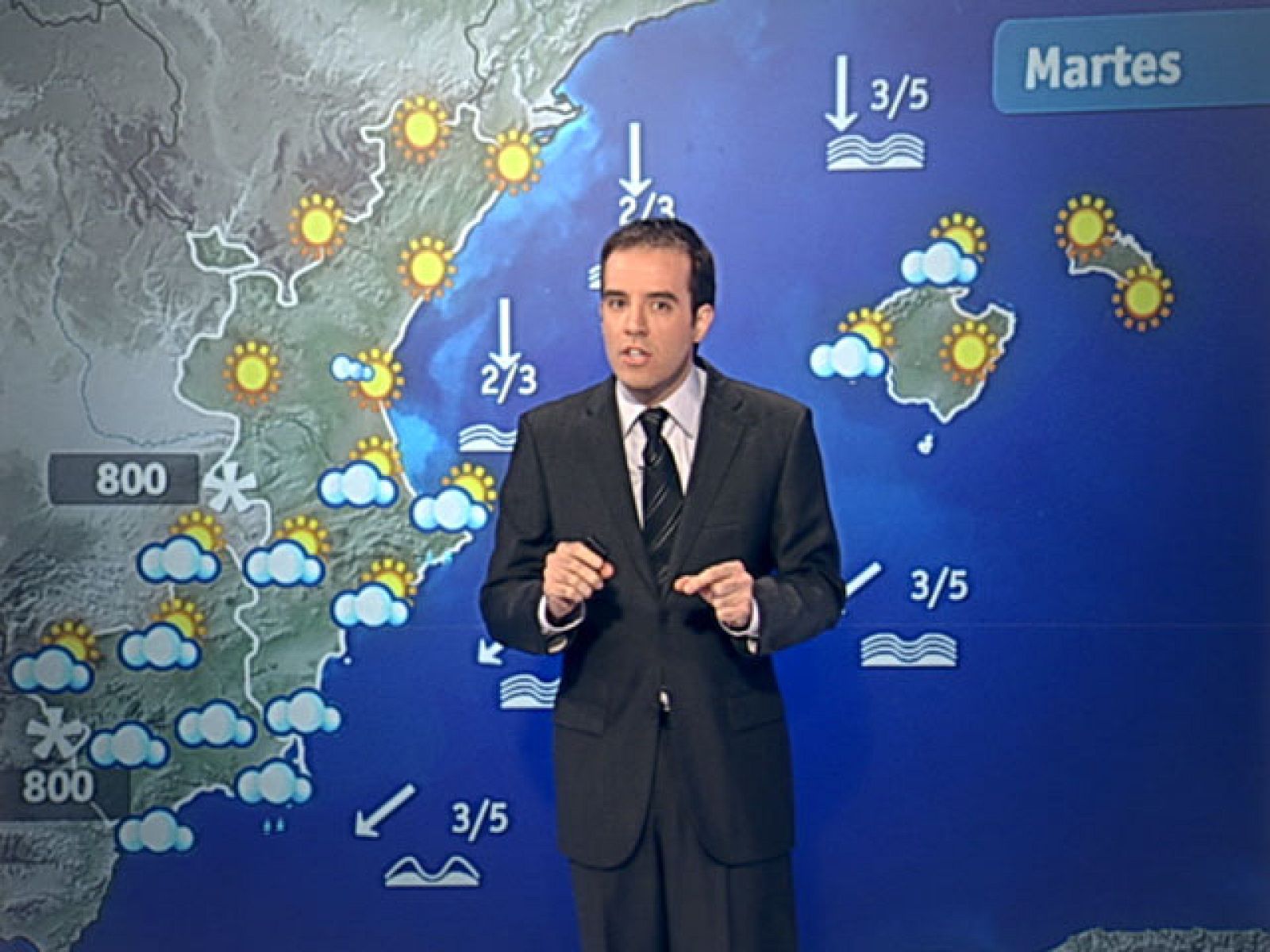 El Tiempo - Heladas en el centro y norte de la península y chubascos fuertes en Canarias - 24/01/11 - El tiempo | Ver