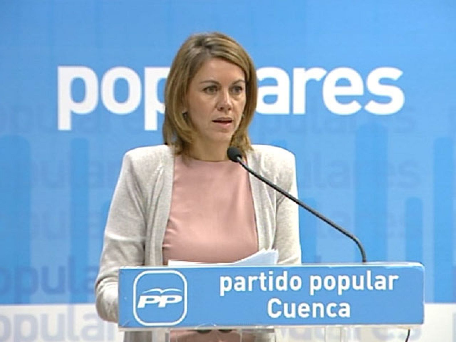 Dolores de Cospedal acusa al PSOE de contratar detectives para vigilar a miembros del PP | Ver